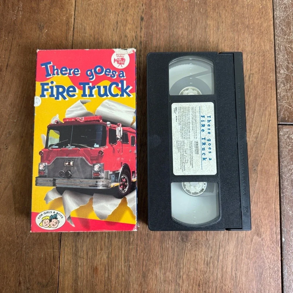 KidVision There Goes A‎ Fire Truck VHS Tape Kids Action Video 1993